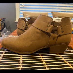 Style & Co. bootie. Size 9.M suede material.NWOT
